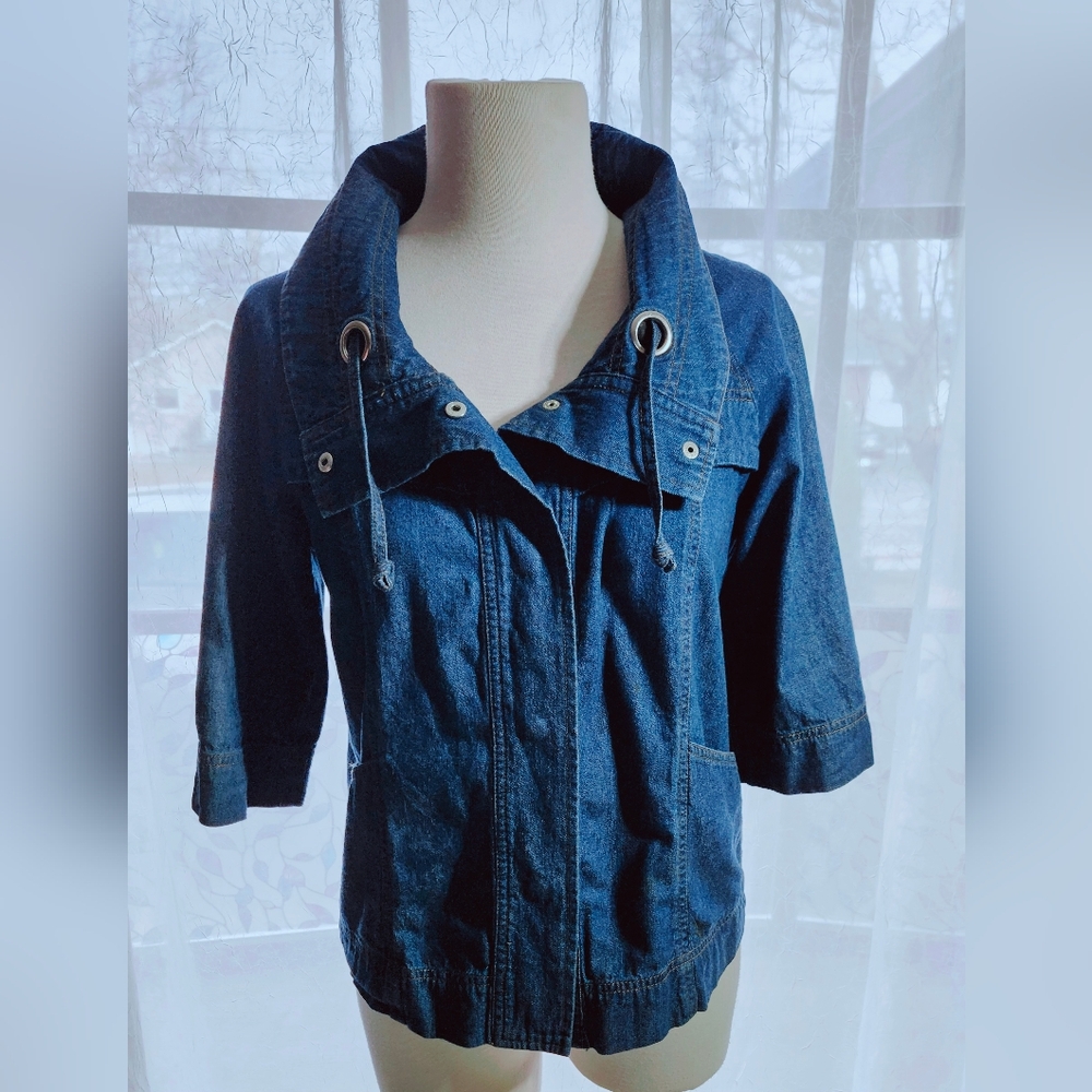Cleo Petite Spring Denim Jacket  Women's Size Small.  100 % Cotton.  Vintage Y2k